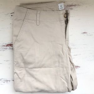Hollister khaki pants: brand new!